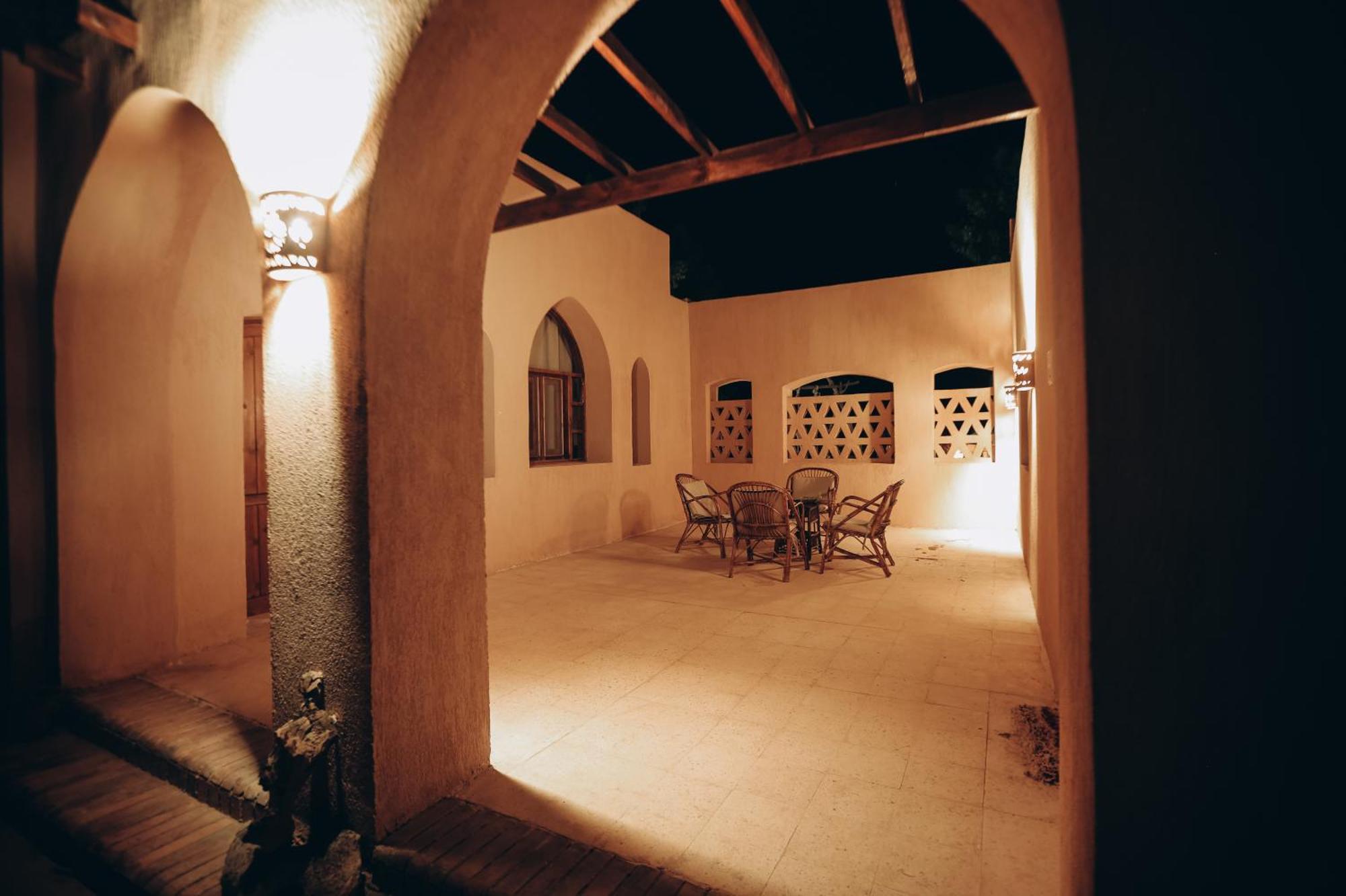 Tzila Bahariya Villa Bahariya Oasis Exteriör bild