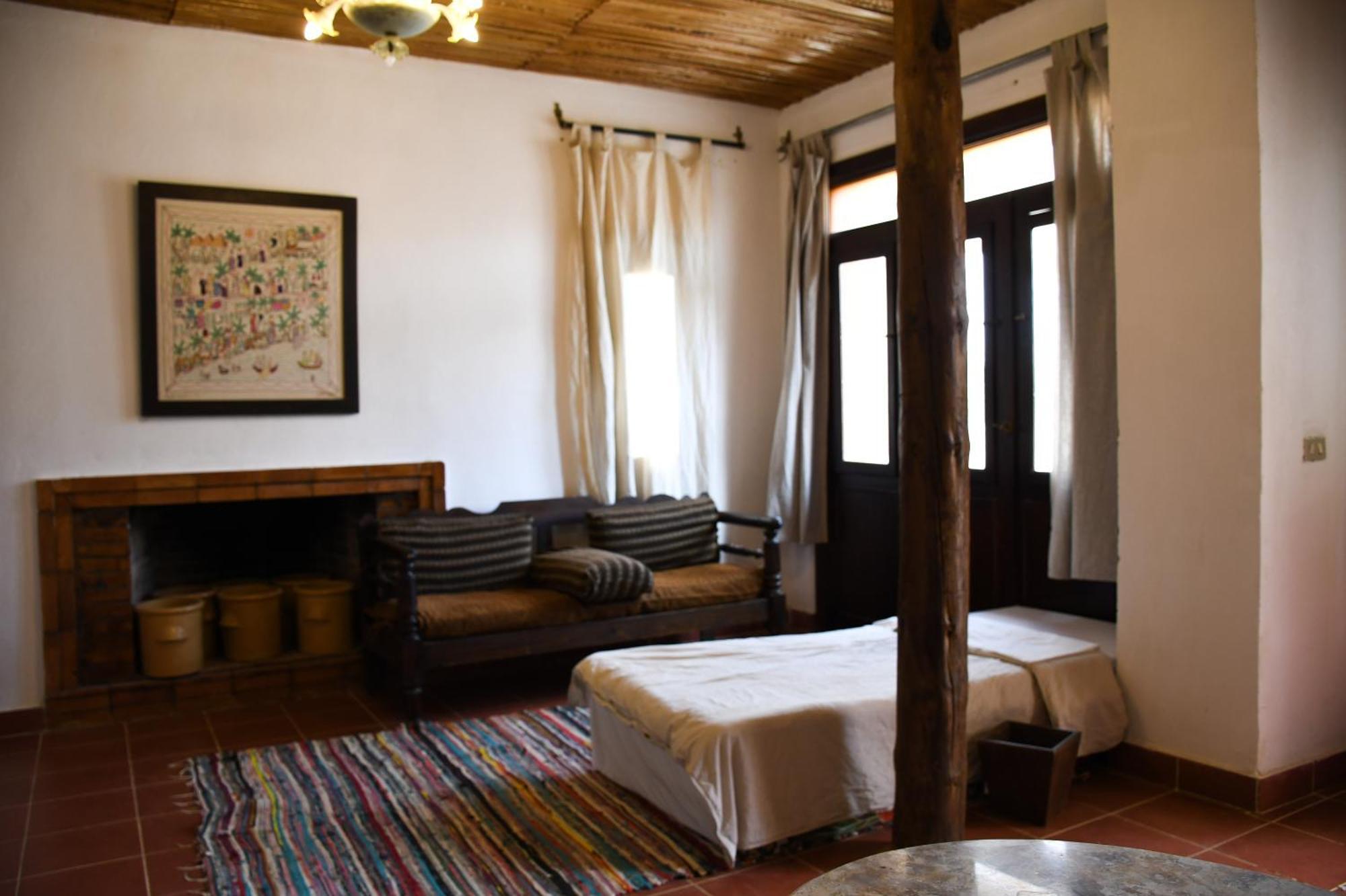 Tzila Bahariya Villa Bahariya Oasis Exteriör bild